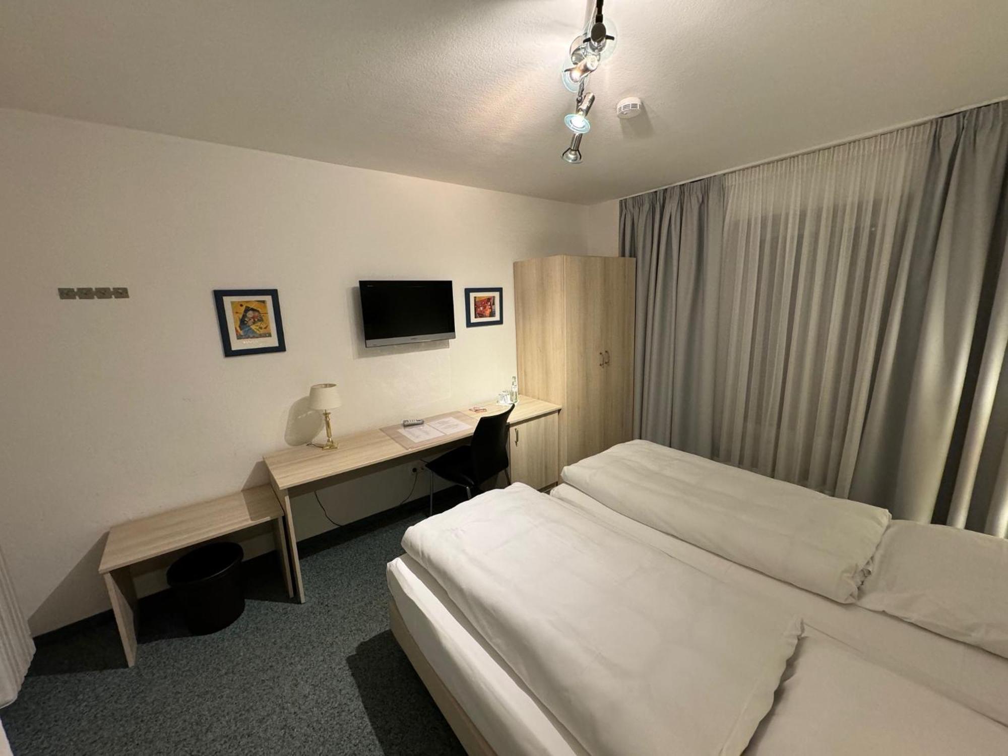 Hotel Occam Мюнхен Экстерьер фото